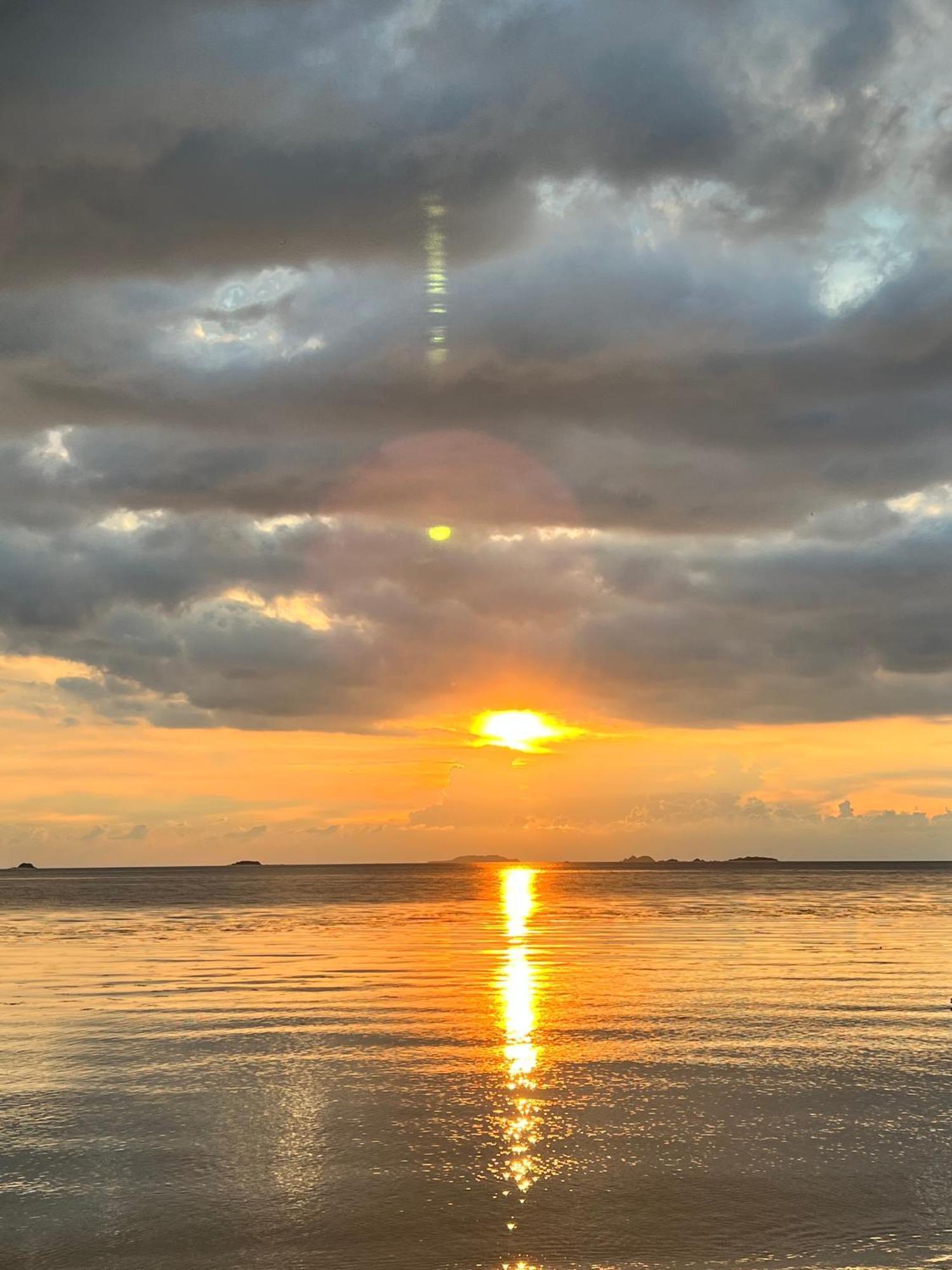Alam Indah Beach Resort Busuanga Luaran gambar